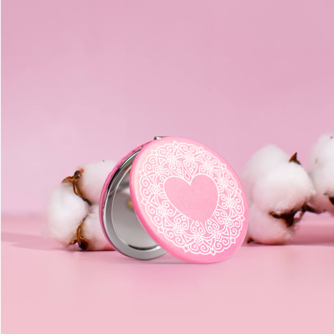 Puresso Irresistible Pocket Mirror – Sleek & Portable Design